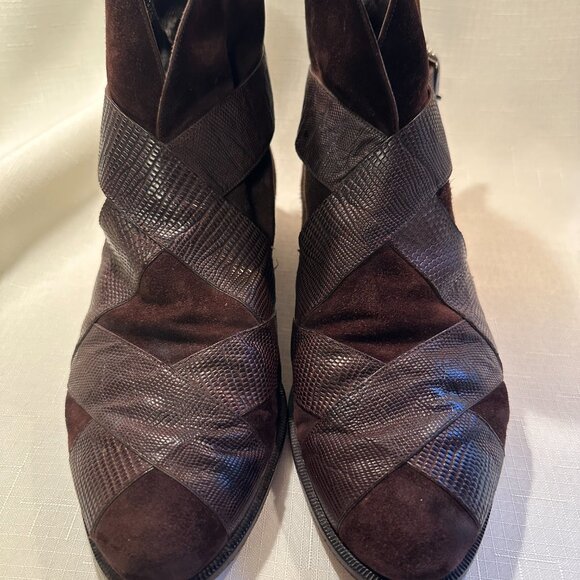 Low brown suede boots with lizard straps by Susan Bennis/Warren Edwards - Picture 5 of 8